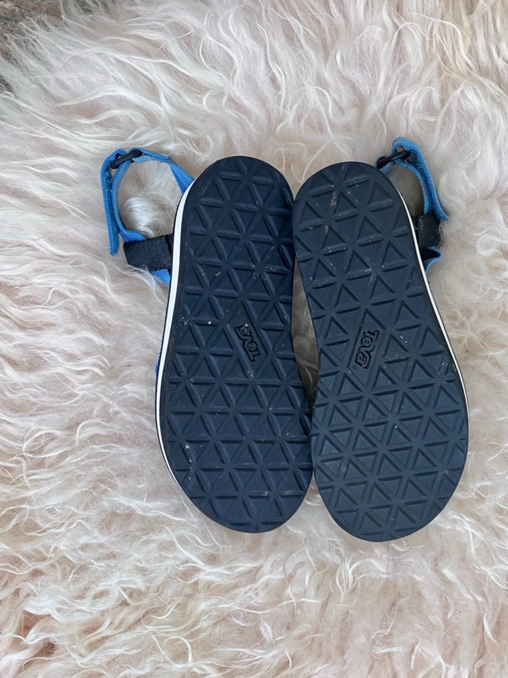 Teva Flatform Universal in Blue/ Black Sz 6 - Picture 9 of 10